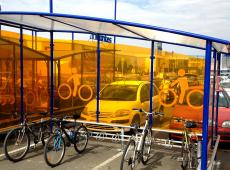 Habillage en adhésif des abris vélo au Carrefour des Atlantes - St Pierre des Corps (37)